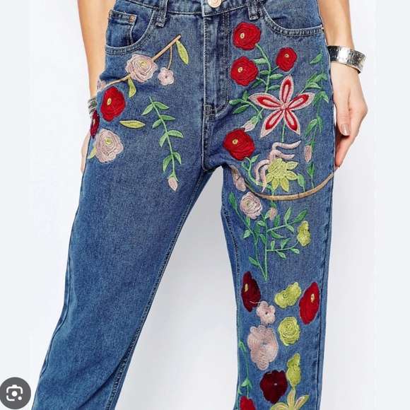 NWOT Alice & You Embroidered Girlfriend Jean - Mid wash / UK 24/US 20 - Picture 2 of 6